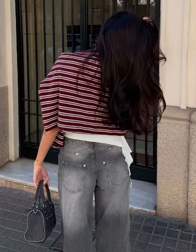 Boyfriend-Jeans aus Cord mit niedriger Leibhöhe Boyfriend-Jeans aus Cord mit niedriger Leibhöhe