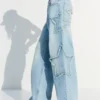 Boyfriend-Jeans mit niedriger Leibhöhe und Sternen Boyfriend-Jeans mit niedriger Leibhöhe und Sternen