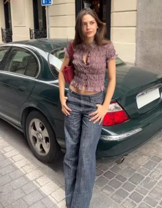 Boyfriend-Jeans mit niedriger Leibhöhe und Struktur