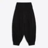 Caprihose mit tiefem Schritt Caprihose mit tiefem Schritt