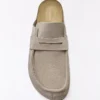 Clog mit Masken-Detail Clog mit Masken-Detail