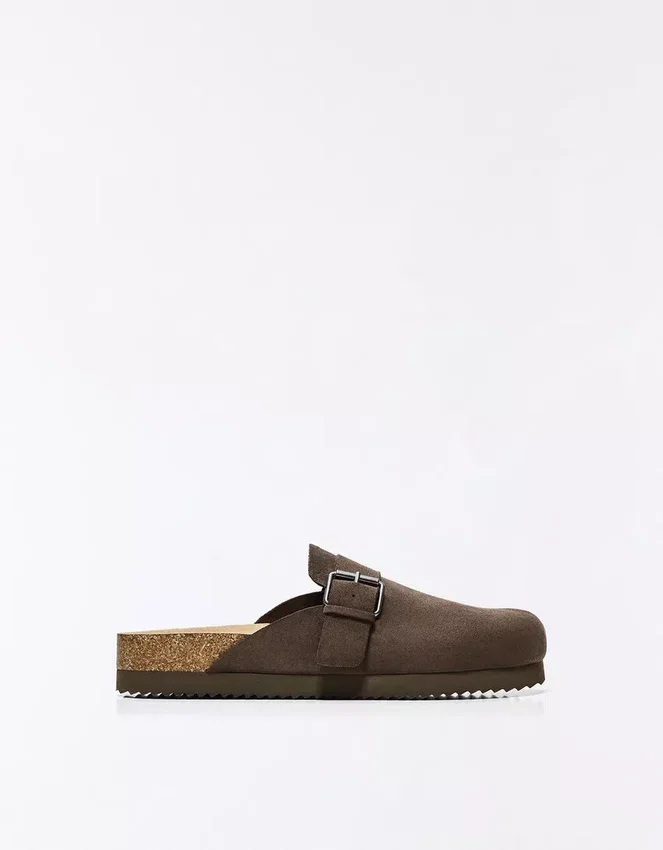 Clog mit Schnallendetail – Herren Clog mit Schnallendetail – Herren