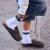 Clog mit Schnallendetail – Herren Clog mit Schnallendetail – Herren