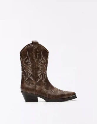 Cowboy-Stiefel mit Zehen-Detail – Stiefeletten