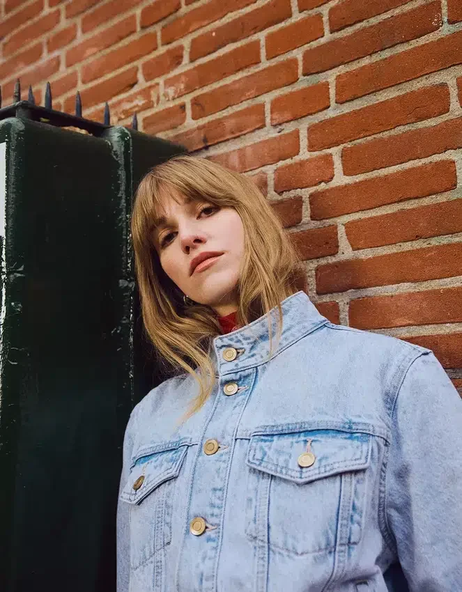 Denim-Jacke – Jacken und Trenchcoats Denim-Jacke – Jacken und Trenchcoats