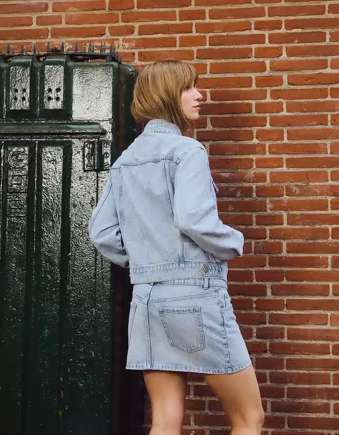 Denim-Jacke – Jacken und Trenchcoats Denim-Jacke – Jacken und Trenchcoats
