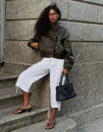 Faux Leather-Jacke mit Revers – Jacken und Trenchcoats Faux Leather-Jacke mit Revers – Jacken und Trenchcoats