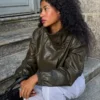 Faux Leather-Jacke mit Revers – Jacken und Trenchcoats Faux Leather-Jacke mit Revers – Jacken und Trenchcoats