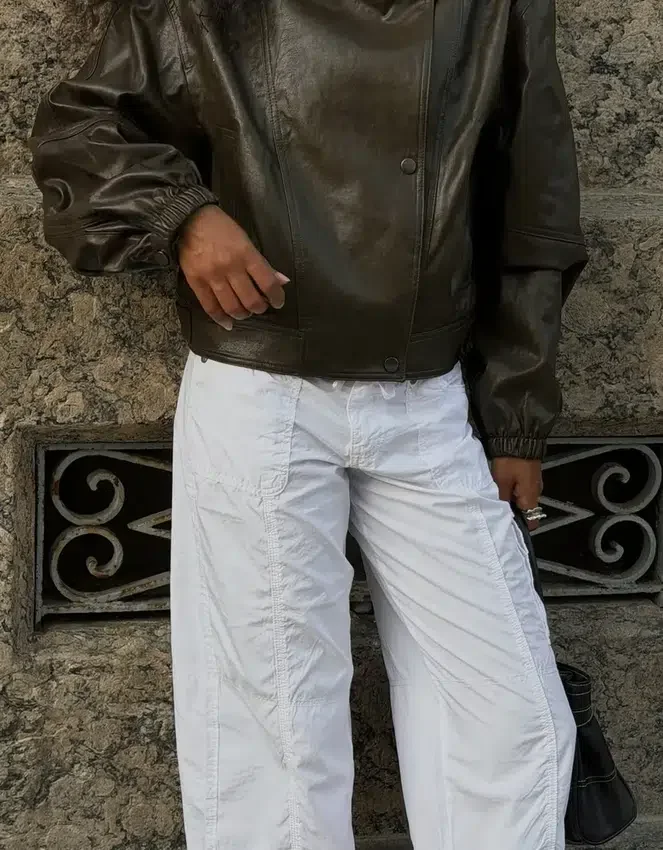 Faux Leather-Jacke mit Revers – Jacken und Trenchcoats Faux Leather-Jacke mit Revers – Jacken und Trenchcoats