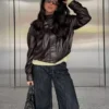Faux Leather-Plisseejacke – Jacken und Trenchcoats