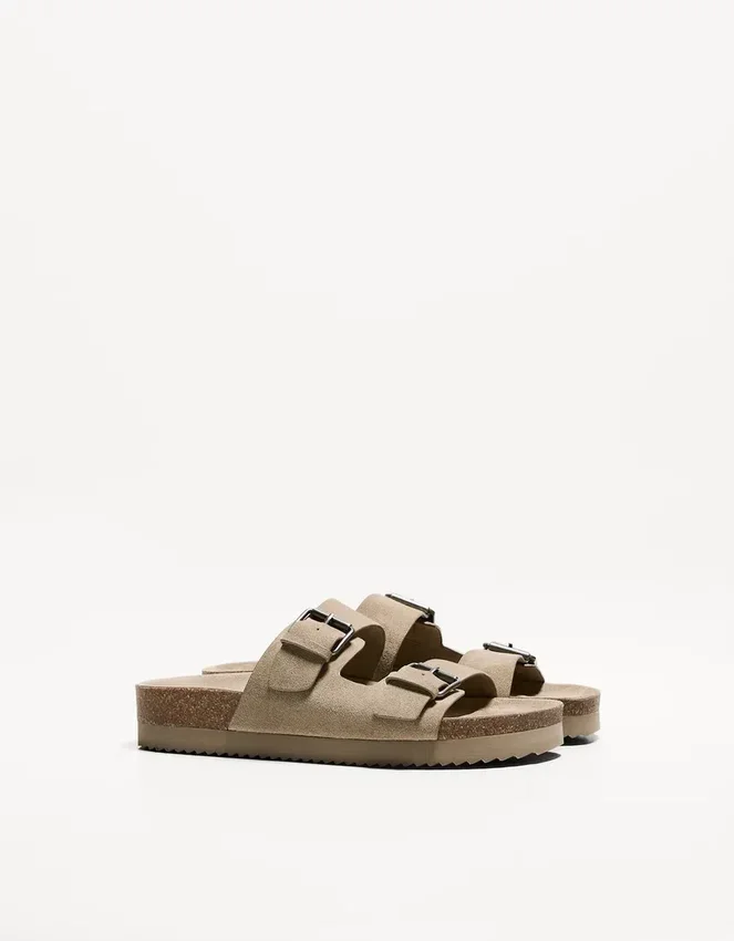 Flache Slider-Sandalen mit Schnalle – Schuhe Flache Slider-Sandalen mit Schnalle – Schuhe