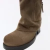 Flache Stiefel mit Hosentaschen Flache Stiefel mit Hosentaschen