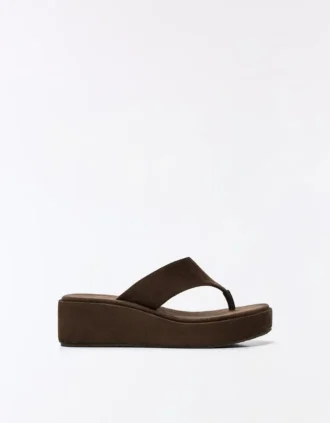 Flache Zehensandalen