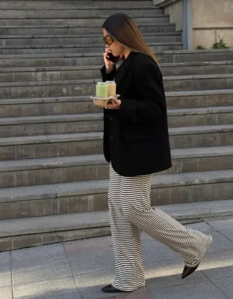 Geradlinige Hose mit Streifenmuster