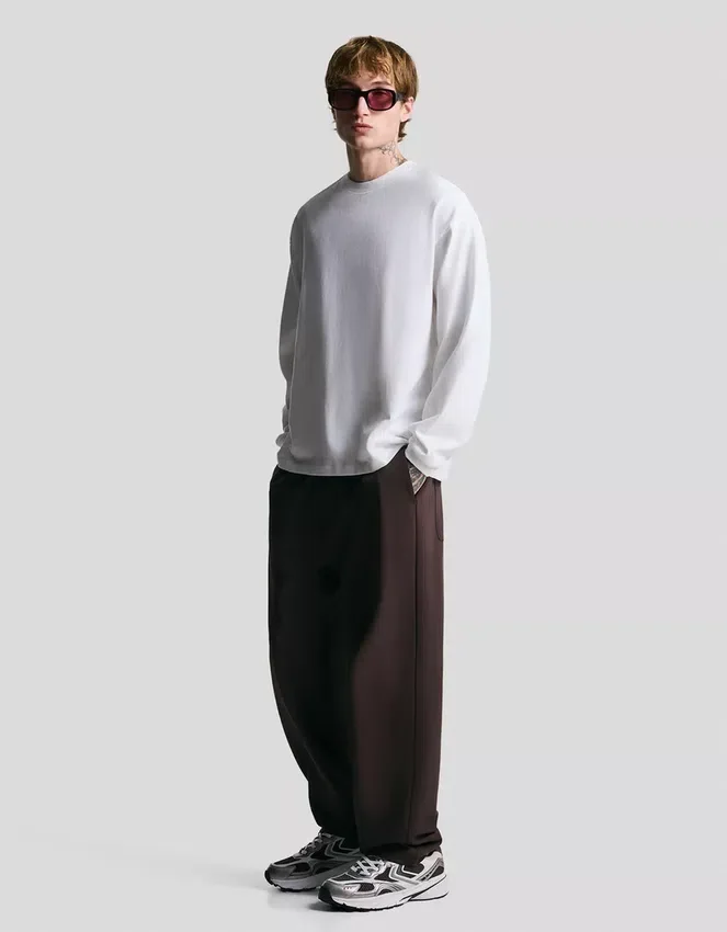 Geradlinige, taillierte Jogginghose – Hose Geradlinige, taillierte Jogginghose – Hose