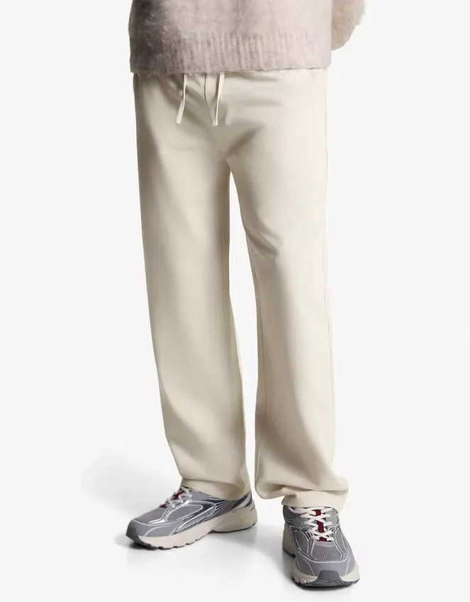 Geradlinige, taillierte Jogginghose – Hose Geradlinige, taillierte Jogginghose – Hose