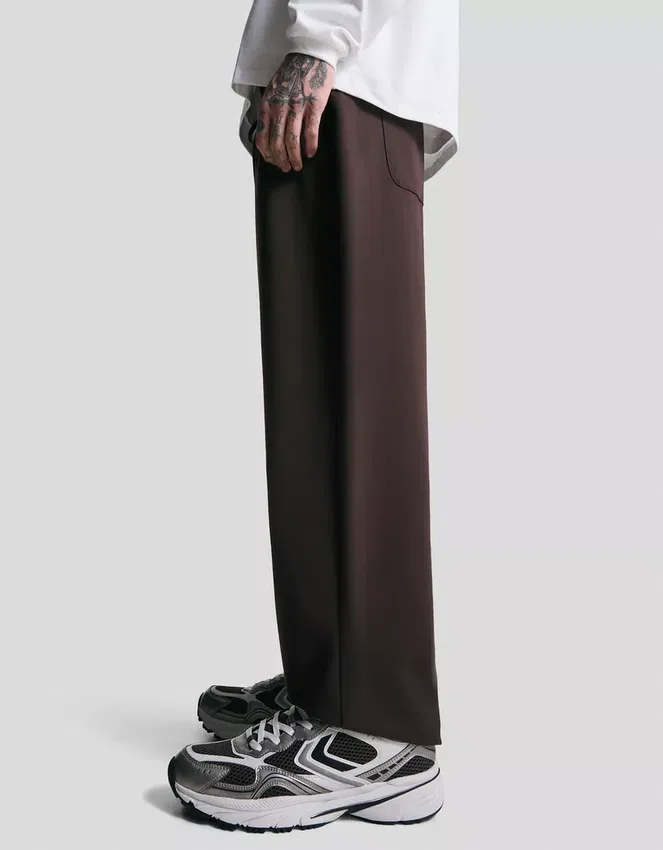 Geradlinige, taillierte Jogginghose – Hose Geradlinige, taillierte Jogginghose – Hose