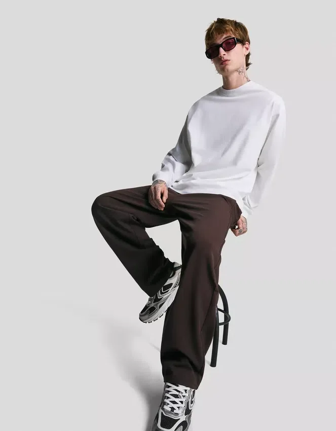 Geradlinige, taillierte Jogginghose – Hose Geradlinige, taillierte Jogginghose – Hose
