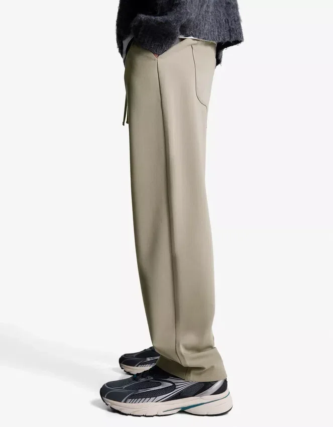 Geradlinige, taillierte Jogginghose – Hose Geradlinige, taillierte Jogginghose – Hose