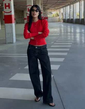 Gestreifte Jacke mit Rundhalsausschnitt und Knopfleiste Gestreifte Jacke mit Rundhalsausschnitt und Knopfleiste