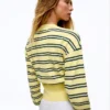 Gestreifte Jacke mit Rundhalsausschnitt und Knopfleiste Gestreifte Jacke mit Rundhalsausschnitt und Knopfleiste