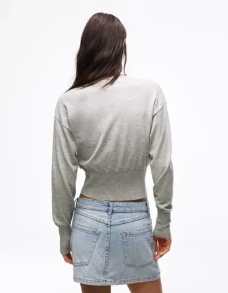 Gestreifte Jacke mit Rundhalsausschnitt und Knöpfen – Pullover und Strickjacken