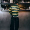 Gestreifter Pullover mit Polokragen – Pullover und Strickjacken Gestreifter Pullover mit Polokragen – Pullover und Strickjacken