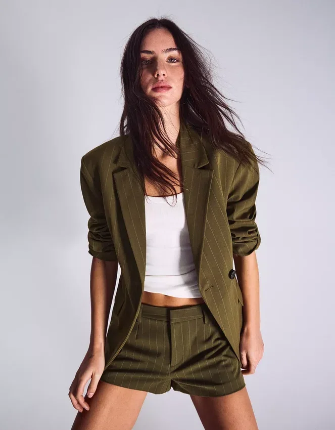 Gestreifter Zweireiher-Blazer – Jacken und Trenchcoats Gestreifter Zweireiher-Blazer – Jacken und Trenchcoats
