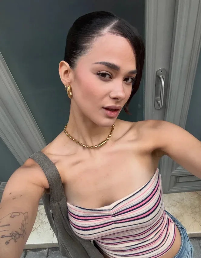 Gestreiftes Bandeau-Top mit Metallic-Faden Gestreiftes Bandeau-Top mit Metallic-Faden