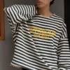 Gestreiftes Sweatshirt mit Rundhalsausschnitt – Sweatshirts und Hoodies