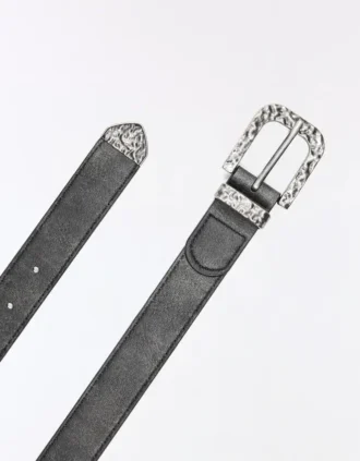 grtel mit gehmmerter schnalle accessoires 1 330x423 - G&uuml;rtel mit geh&auml;mmerter Schnalle &ndash; Accessoires
