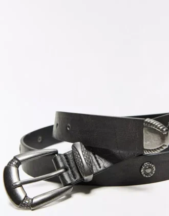 Gürtel mit Nieten – Accessoires Gürtel mit Nieten – Accessoires