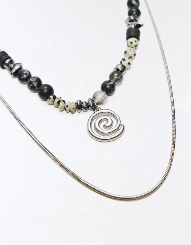 Halskette aus Edelstahl und Stein – Accessoires Halskette aus Edelstahl und Stein – Accessoires