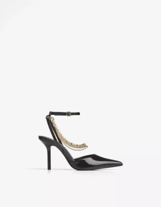 High-Heel-Schuh mit Kettenverzierung – Schuhe mit High Heels High-Heel-Schuh mit Kettenverzierung – Schuhe mit High Heels