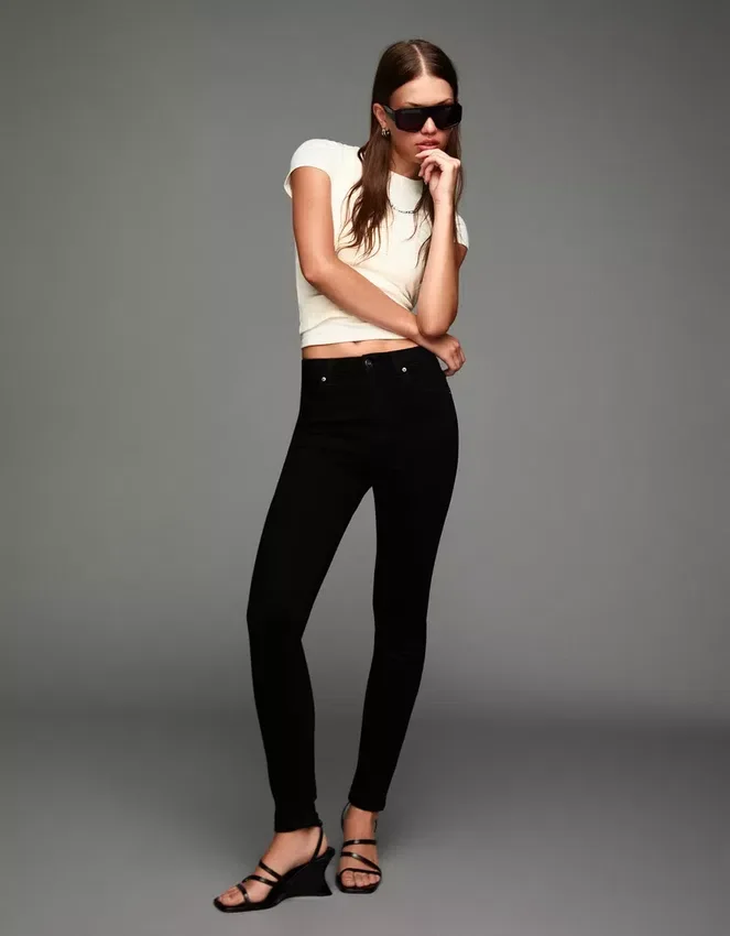 Hoch geschnittene Soft-Skinny-Jeans – Hose Hoch geschnittene Soft-Skinny-Jeans – Hose