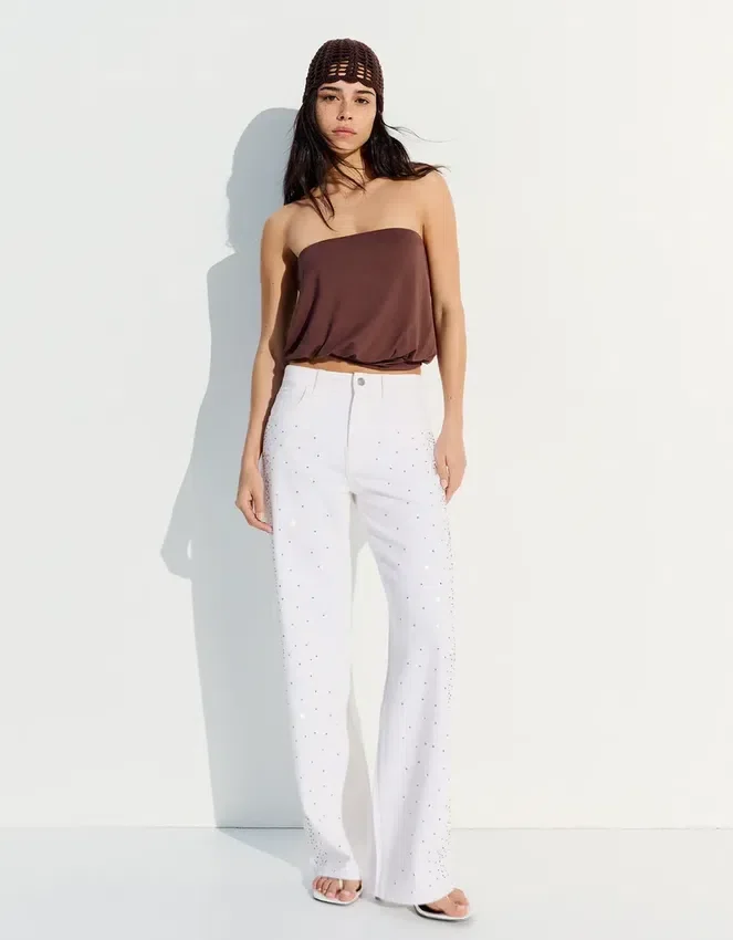 Hoch taillierte, schimmernde Straight-Leg-Jeans Hoch taillierte, schimmernde Straight-Leg-Jeans