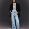 Hoch taillierte, Straight geschnittene Jeans mit Wide Leg und umgeschlagenem Saum – Hose