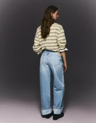 Hoch taillierte, Straight geschnittene Jeans mit Wide Leg und umgeschlagenem Saum – Hose