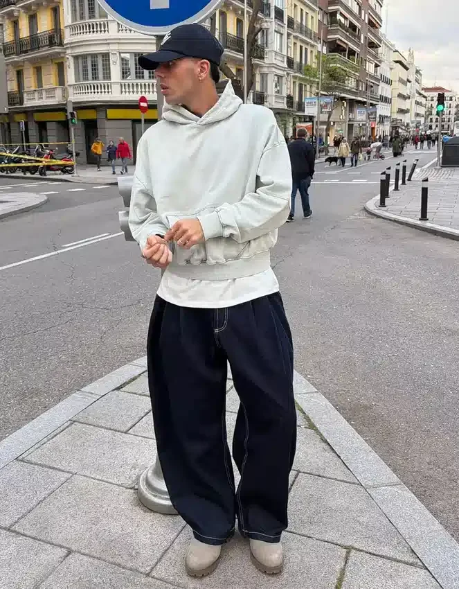 Hoodie mit gewaschenem Look und geradem Fit – Sweatshirts und Hoodies – Herren Hoodie mit gewaschenem Look und geradem Fit – Sweatshirts und Hoodies – Herren
