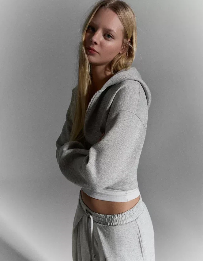 Hoodie mit hohem Bund und Reißverschluss – #Bershkastyle – Damen Hoodie mit hohem Bund und Reißverschluss – #Bershkastyle – Damen