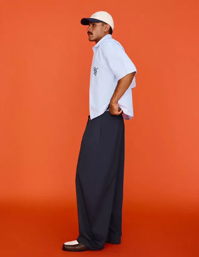 Hose mit Abnähern – Hosen Hose mit Abnähern – Hosen