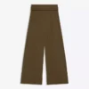 Hose mit Abnähern und umgeschlagenem Bund Hose mit Abnähern und umgeschlagenem Bund