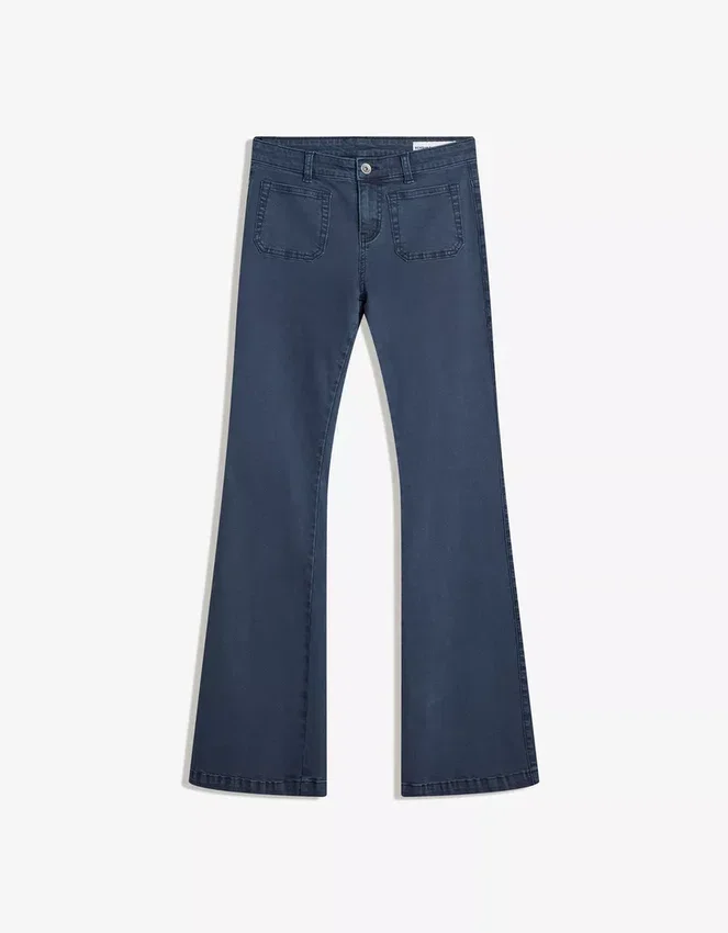 Hose mit ausgestelltem Schnitt und Taschenklappen – Hose Hose mit ausgestelltem Schnitt und Taschenklappen – Hose