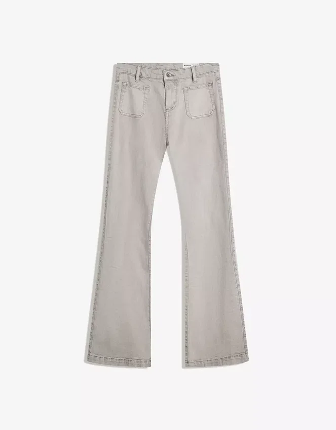 Hose mit ausgestelltem Schnitt und Taschenklappen – Hose Hose mit ausgestelltem Schnitt und Taschenklappen – Hose