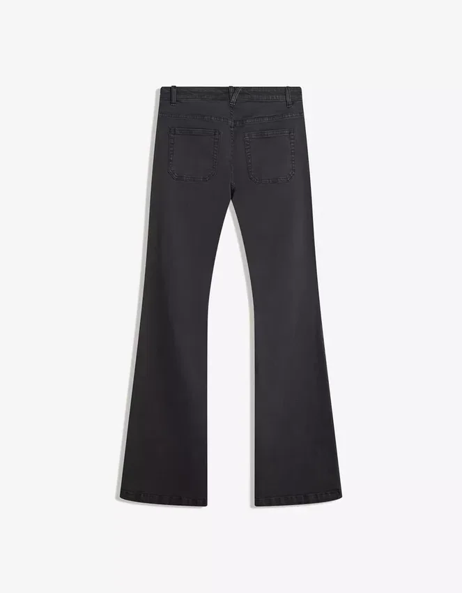 Hose mit ausgestelltem Schnitt und Taschenklappen – Hose Hose mit ausgestelltem Schnitt und Taschenklappen – Hose
