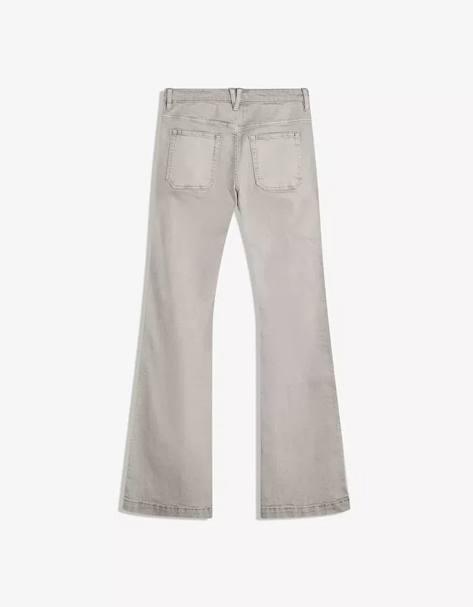 Hose mit ausgestelltem Schnitt und Taschenklappen – Hose Hose mit ausgestelltem Schnitt und Taschenklappen – Hose