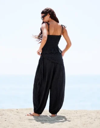 Hose mit tiefem Schritt und Schal