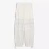 Hose mit tiefem Schritt und Spitze Hose mit tiefem Schritt und Spitze