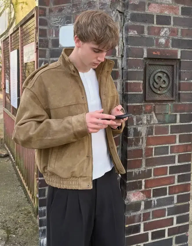 Jacke aus Kunstwildleder Jacke aus Kunstwildleder