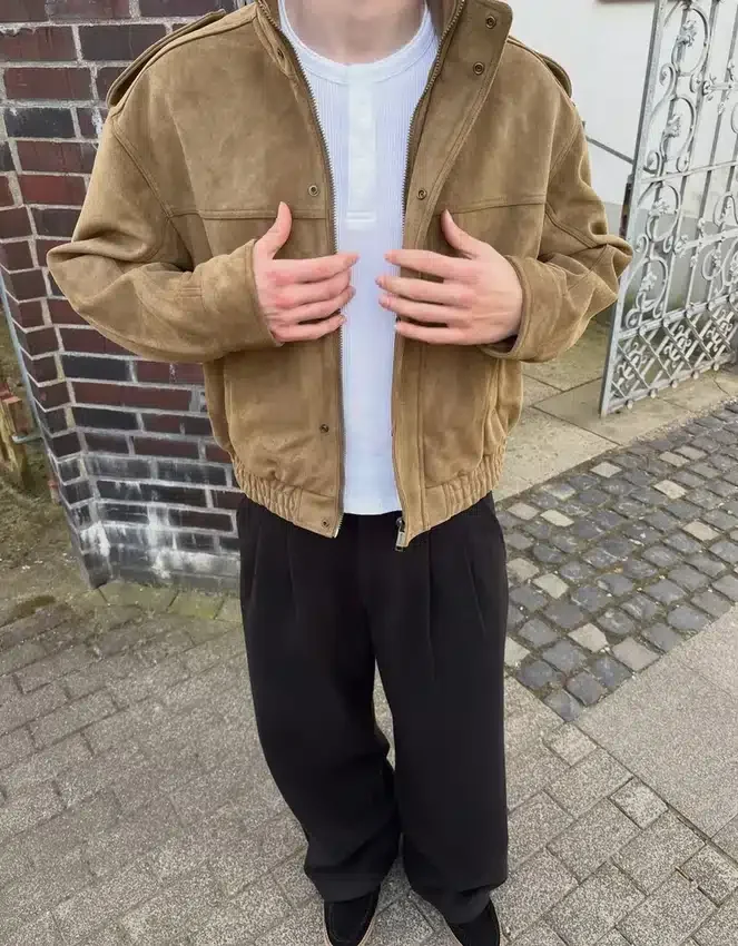 Jacke aus Kunstwildleder Jacke aus Kunstwildleder